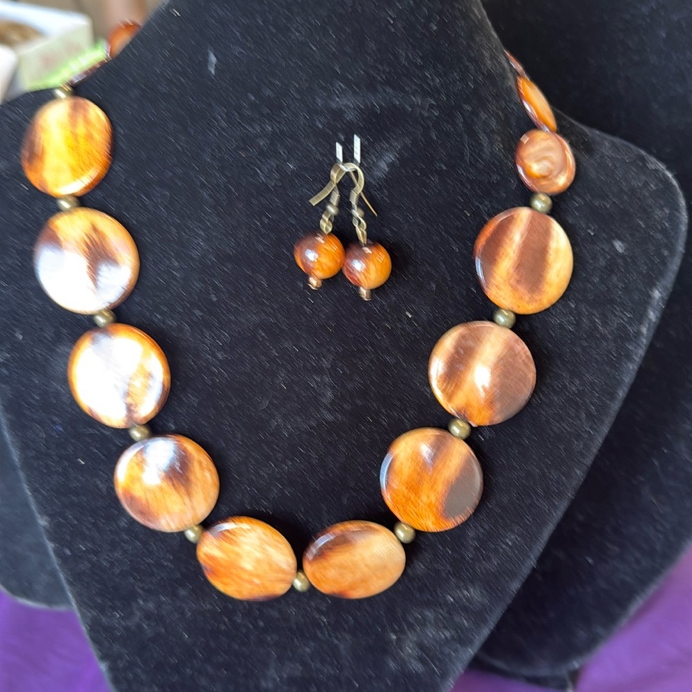 Animal print necklace earring set